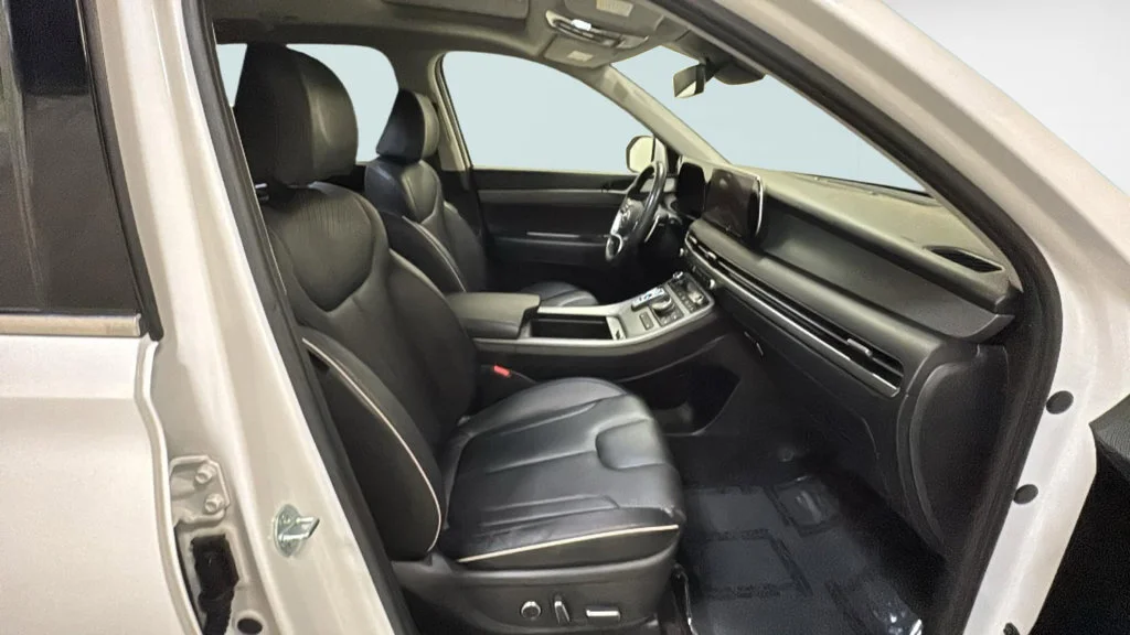 Used 2024 White Hyundai XRT image 8