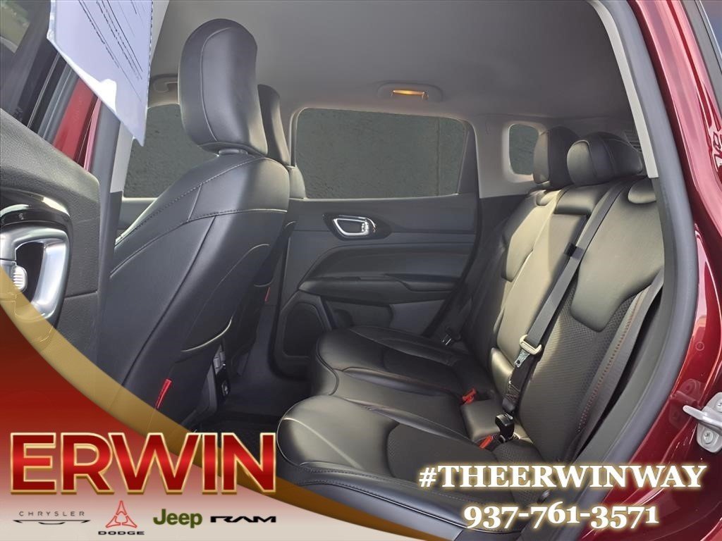 Certified Used 2022 Velvet Red Pearl Coat Jeep Trailhawk image 5