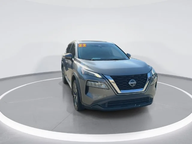 Used 2022 Gray Nissan SV image 2