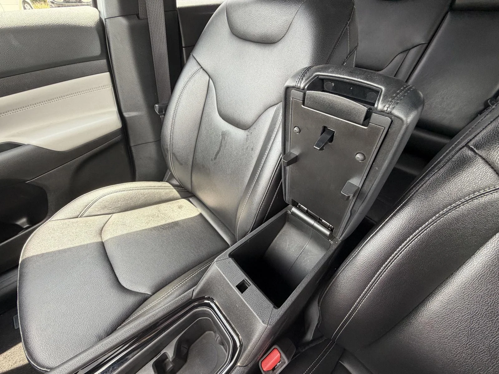 Used 2025 Bright White Clearcoat Jeep Limited image 14