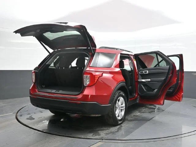 Used 2023 Red Ford XLT image 29