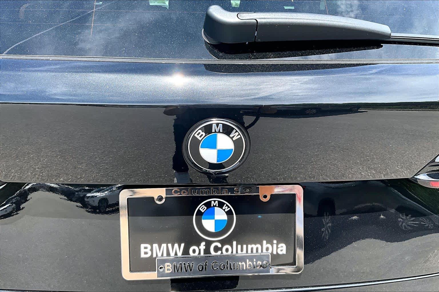 New 2026 Black Sapphire Metallic BMW sDrive40i image 15
