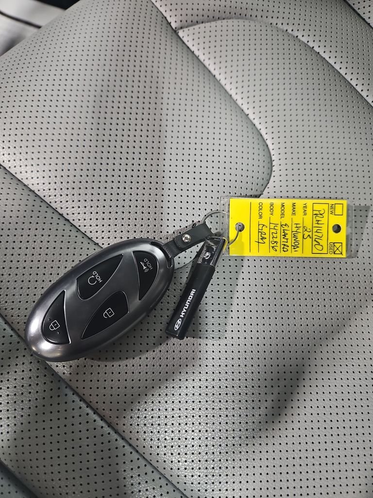 Certified Used 2025 Gray Hyundai Limited image 31