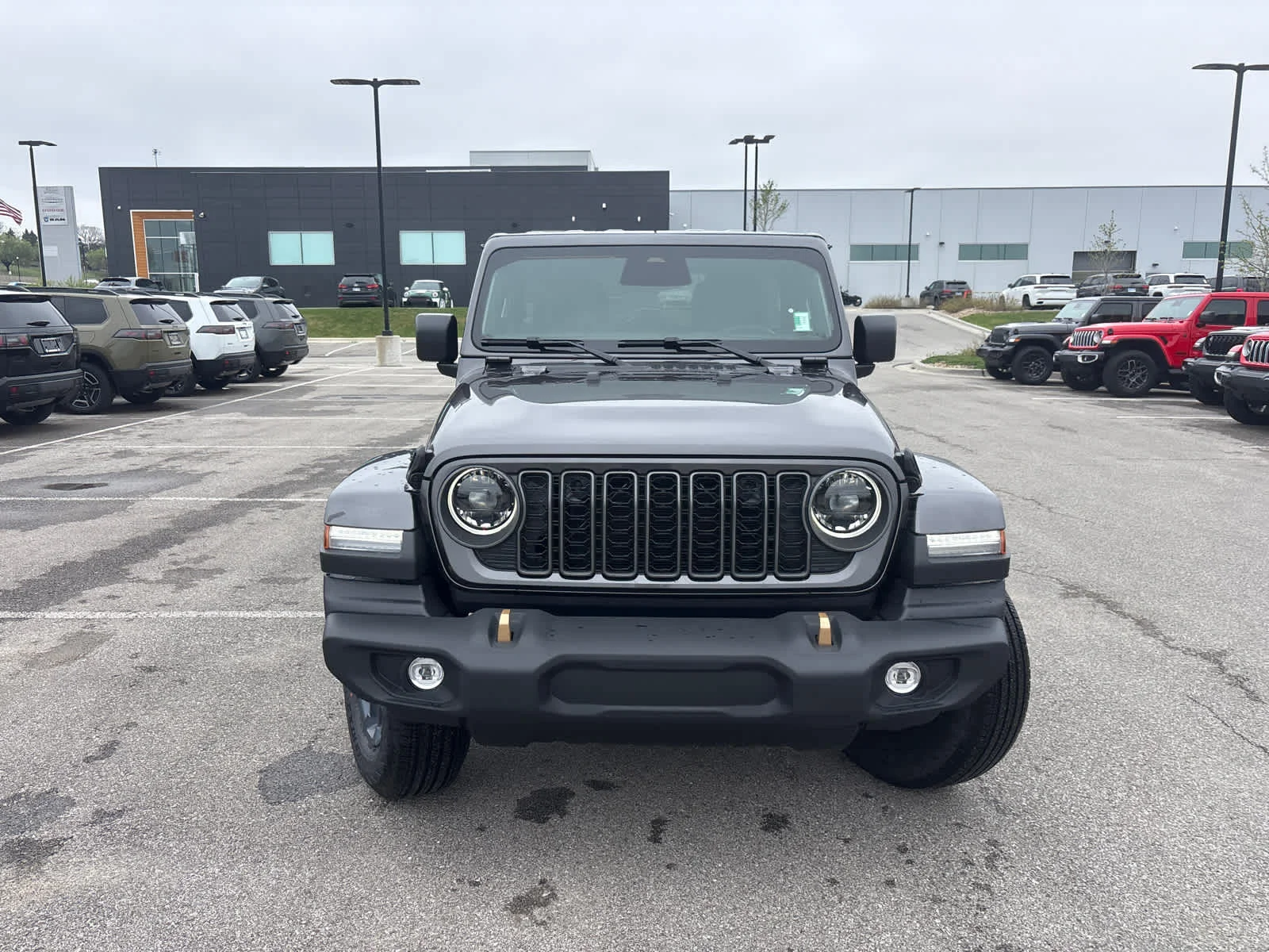 New 2026 Granite Crystal Metallic Clear-Coat Exterior Paint Jeep 85th Anniversary image 3