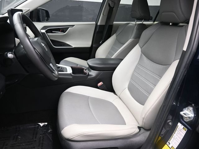 2023 Toyota RAV4 Limited - Photo 10