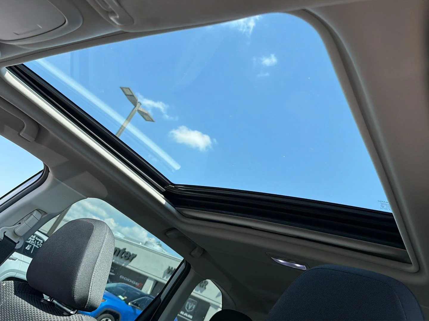 Used 2023 Ice Silver Metallic Subaru Premium image 11