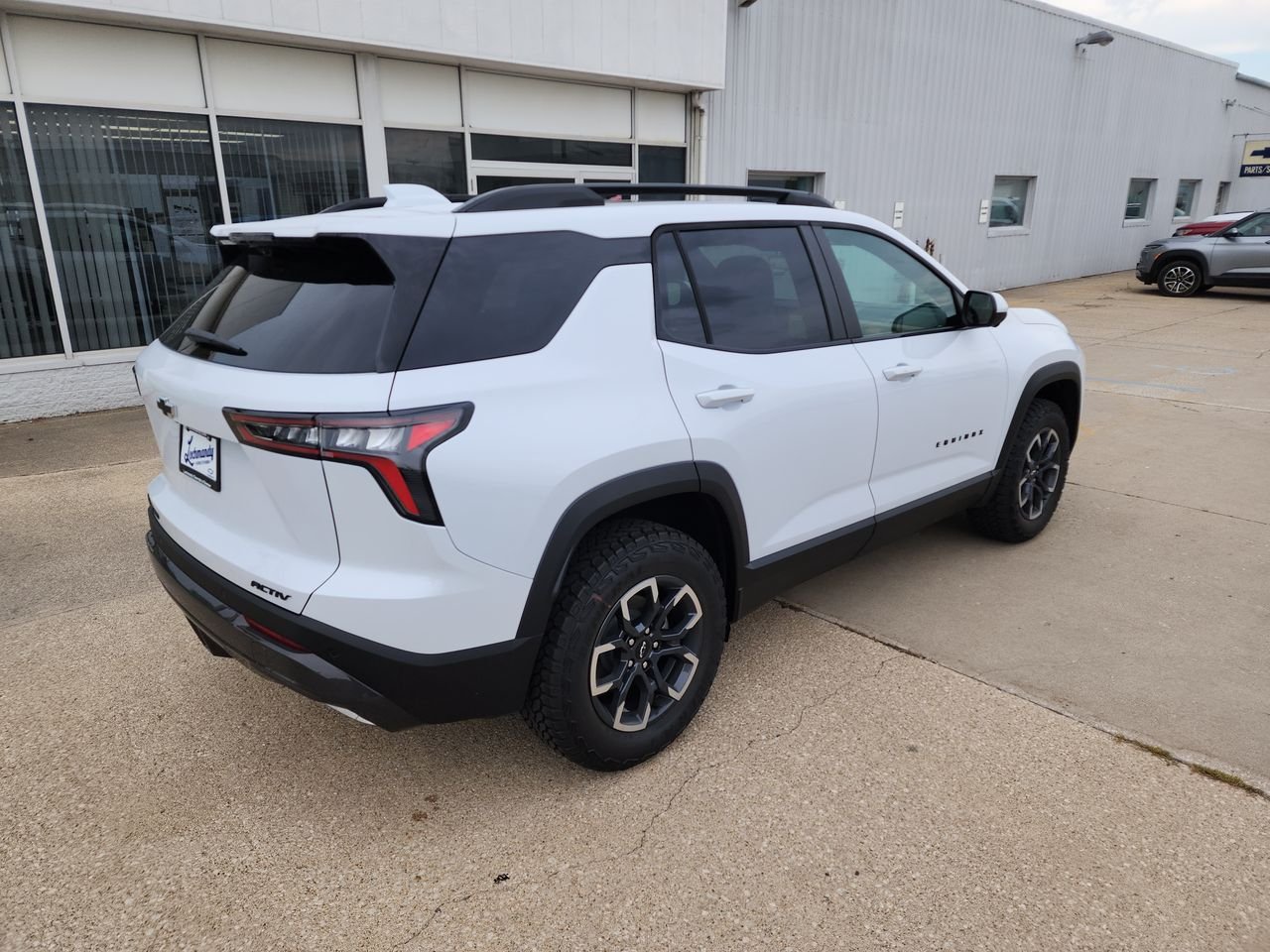 New 2027 Polar White Tricoat Chevrolet AWD ACTIV image 8