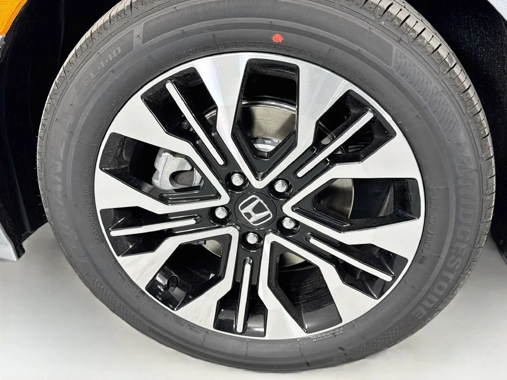 Certified Used 2026 Silver Honda Elite image 44