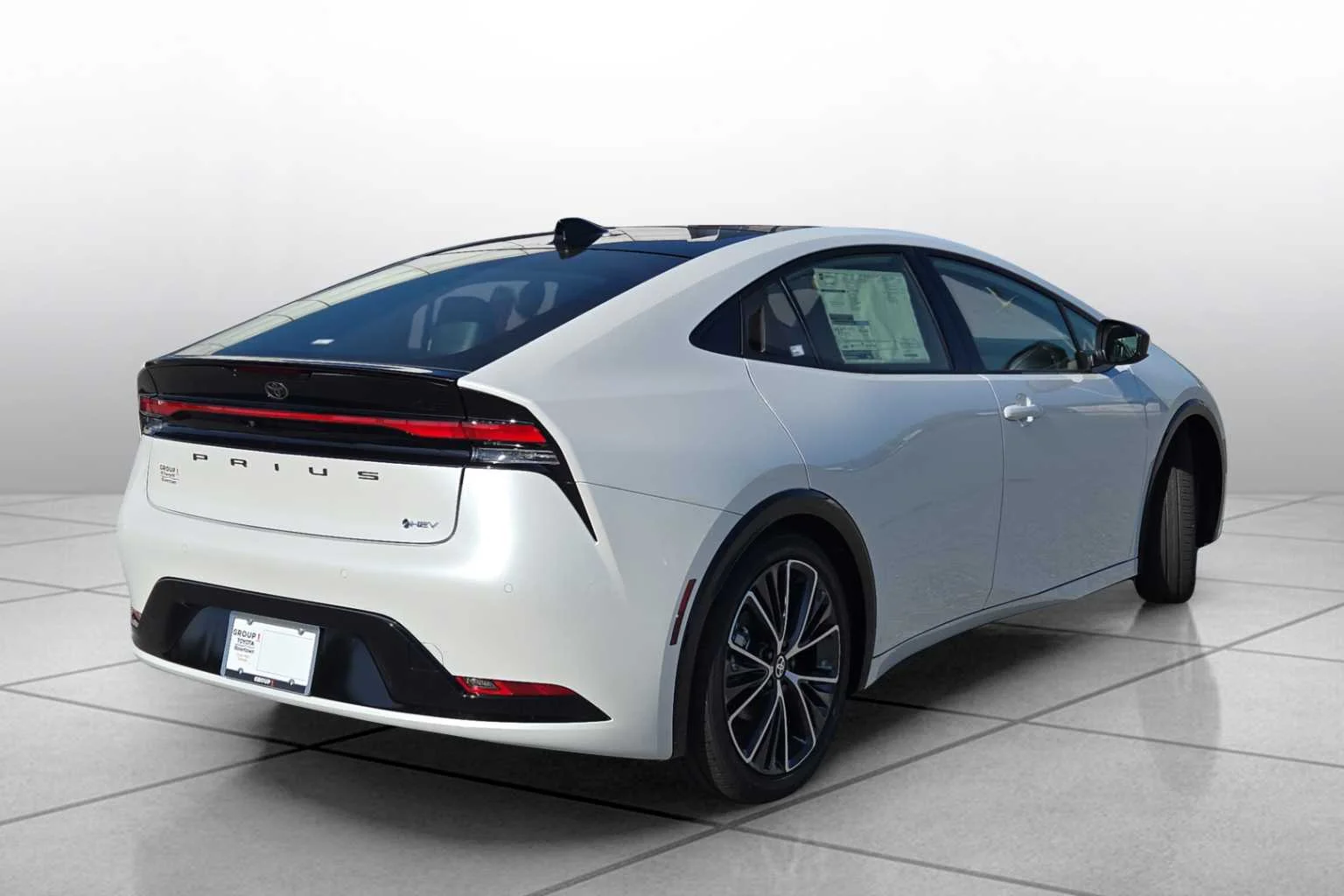 New 2027 Wind Chill Pearl Toyota XLE image 17
