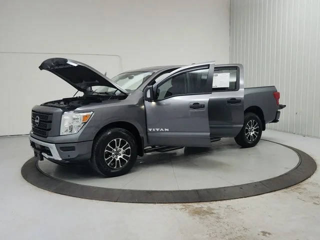Used 2024 Gray Nissan SV image 12