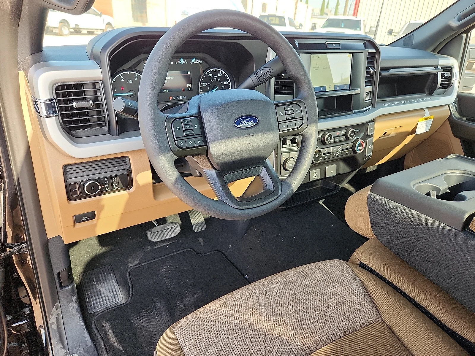 New 2027 Agate Black Metallic Ford XLT image 13