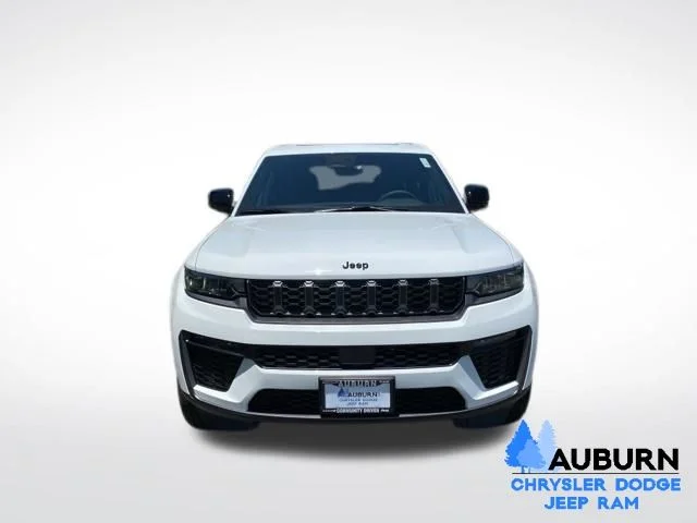 New 2026 Bright White Clear-Coat Exterior Paint Jeep Limited image 2