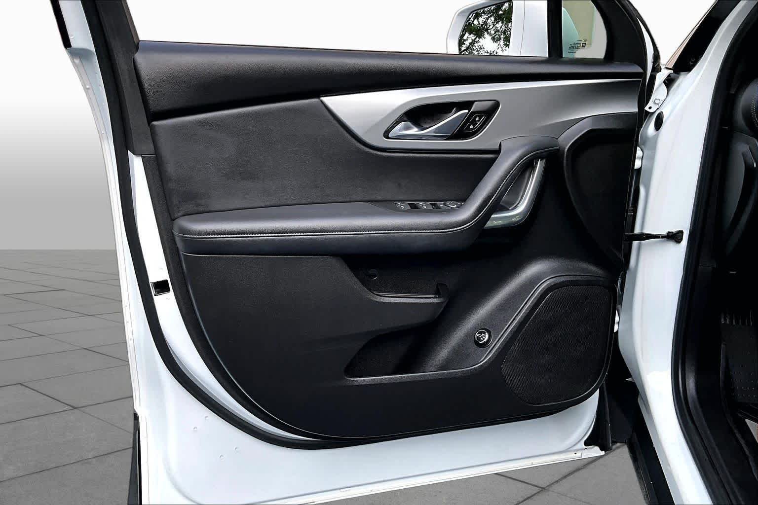 Used 2020 Summit White Chevrolet LT image 21
