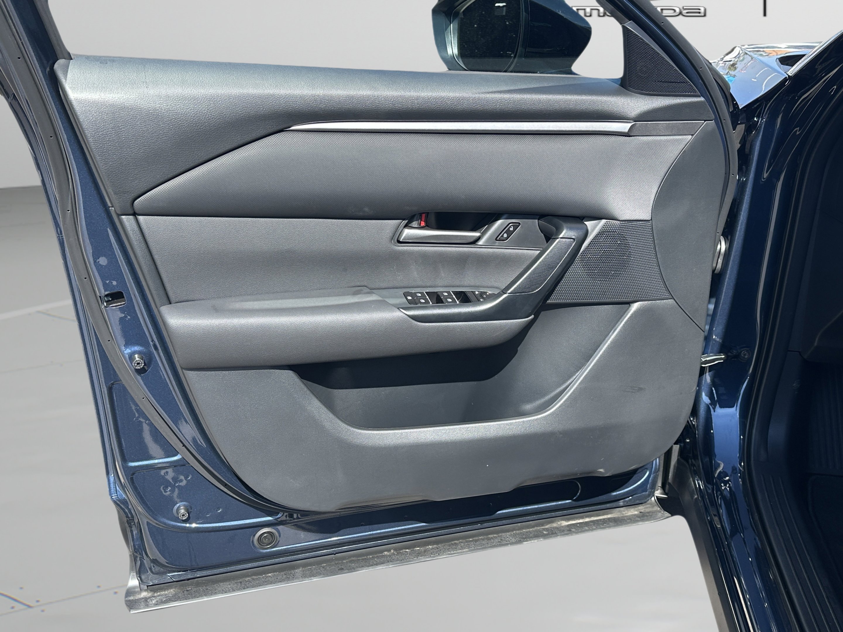 2025 Mazda CX-50 Premium - Photo 9