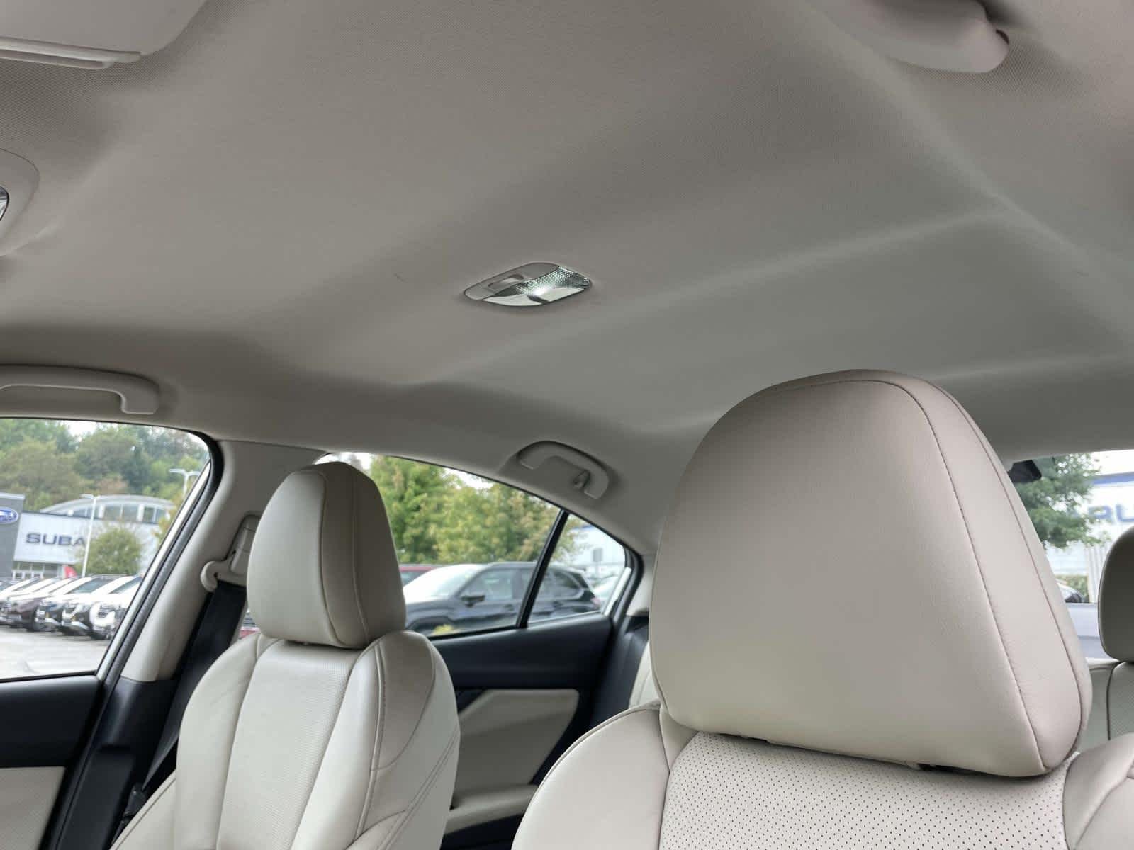 Used 2019  Subaru Limited image 6