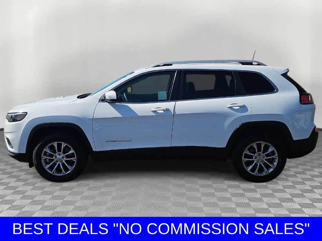 Used 2021 Bright White Clearcoat Jeep Latitude Lux image 6
