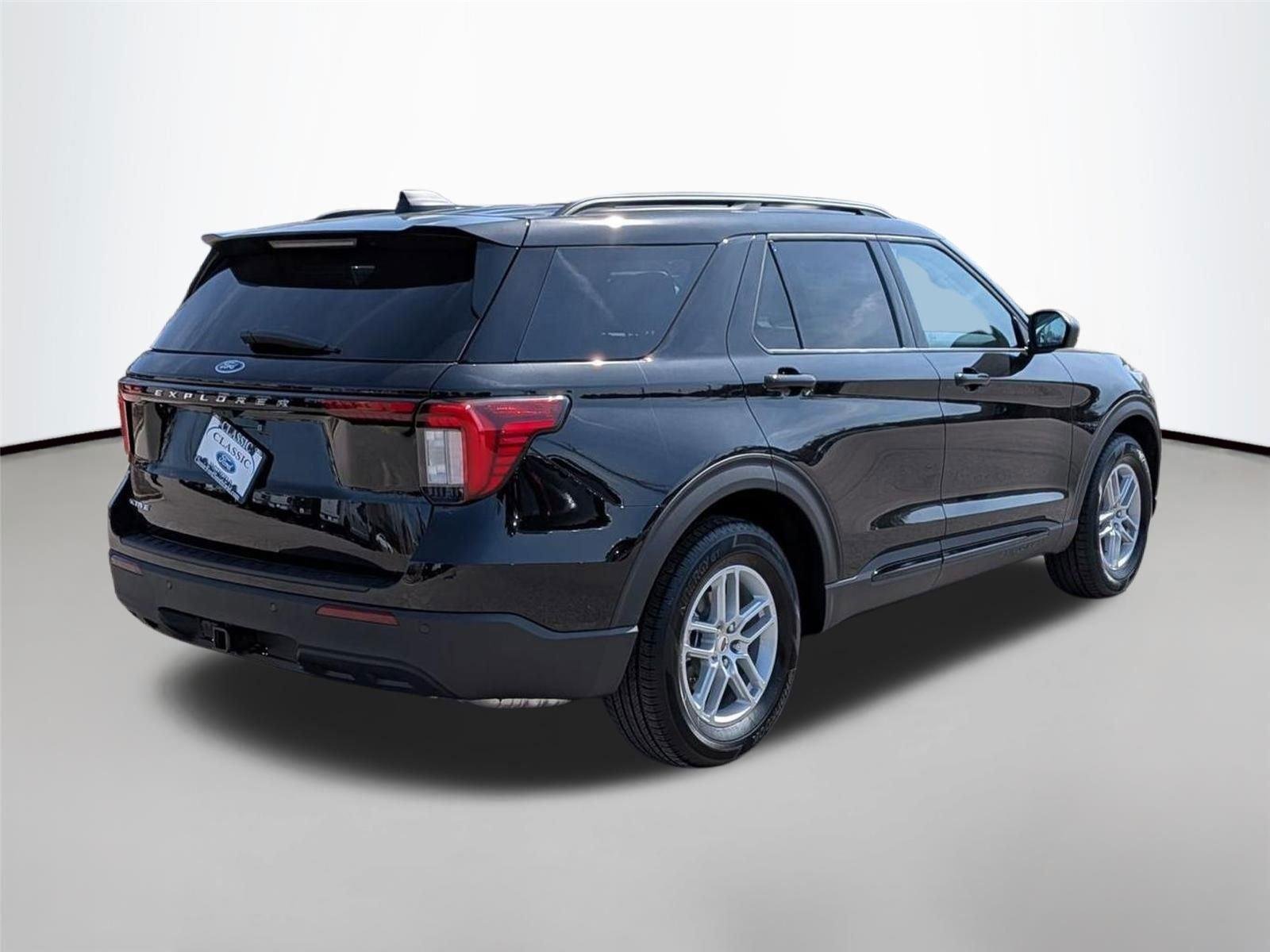 New 2026 Agate Black Metallic Ford Active image 2