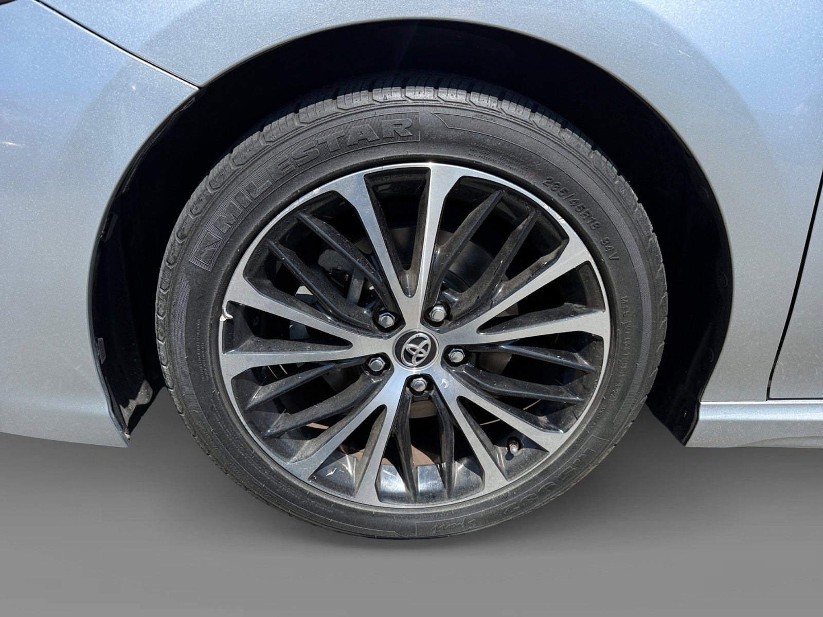Used 2018 Celestial Silver Metallic Toyota SE image 9