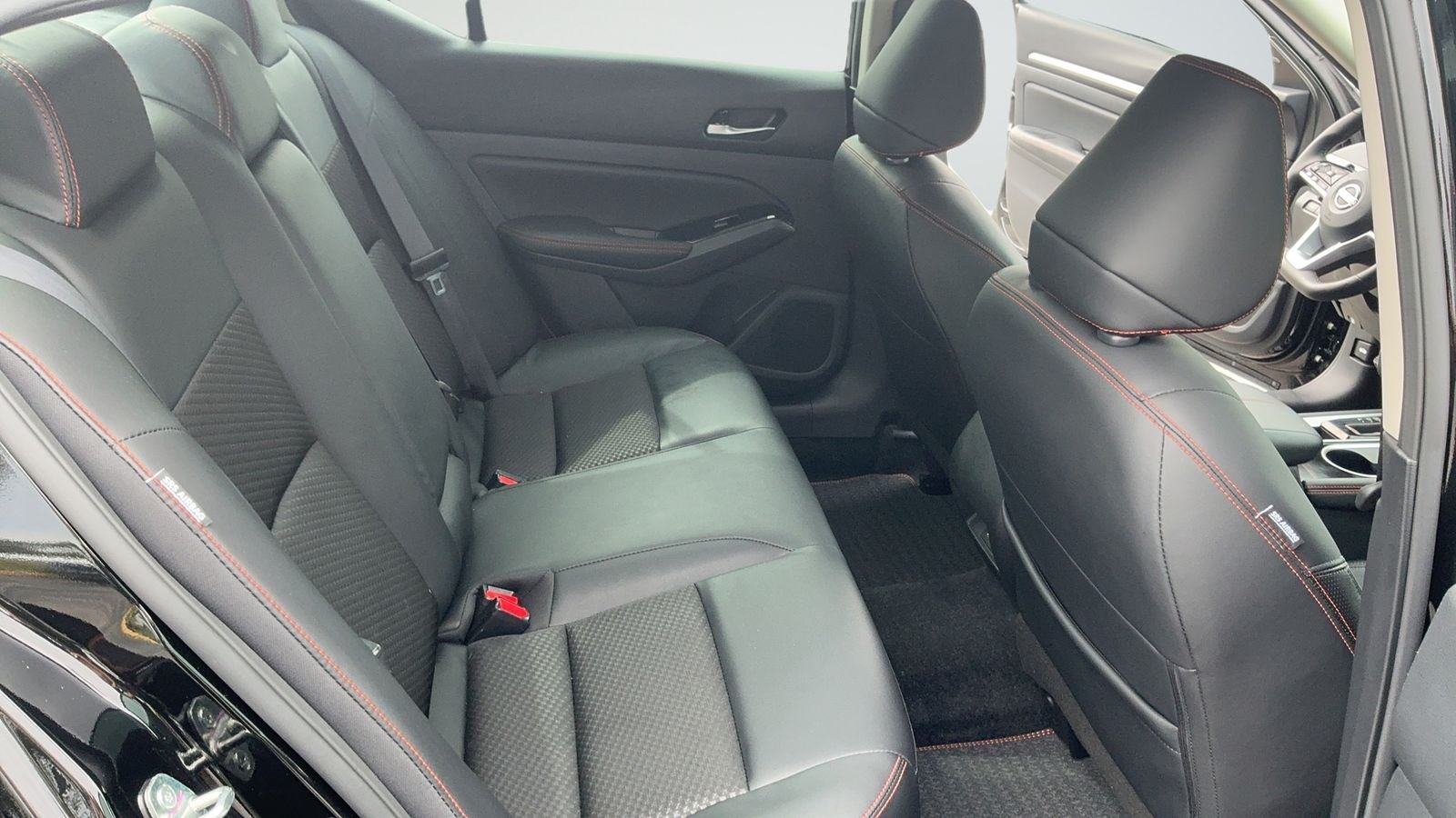 Used 2025 Super Black Nissan 2.5 SR image 35