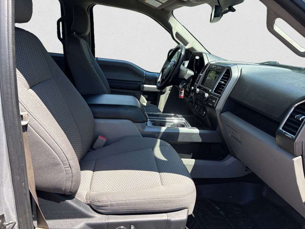 Used 2016 Silver Ford XLT image 19