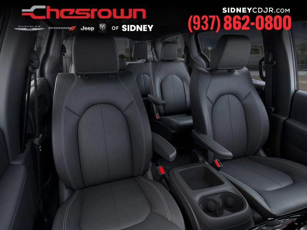 New 2027 Diamond Black Crystal Pearl-Coat Exterior Paint Chrysler Select image 16