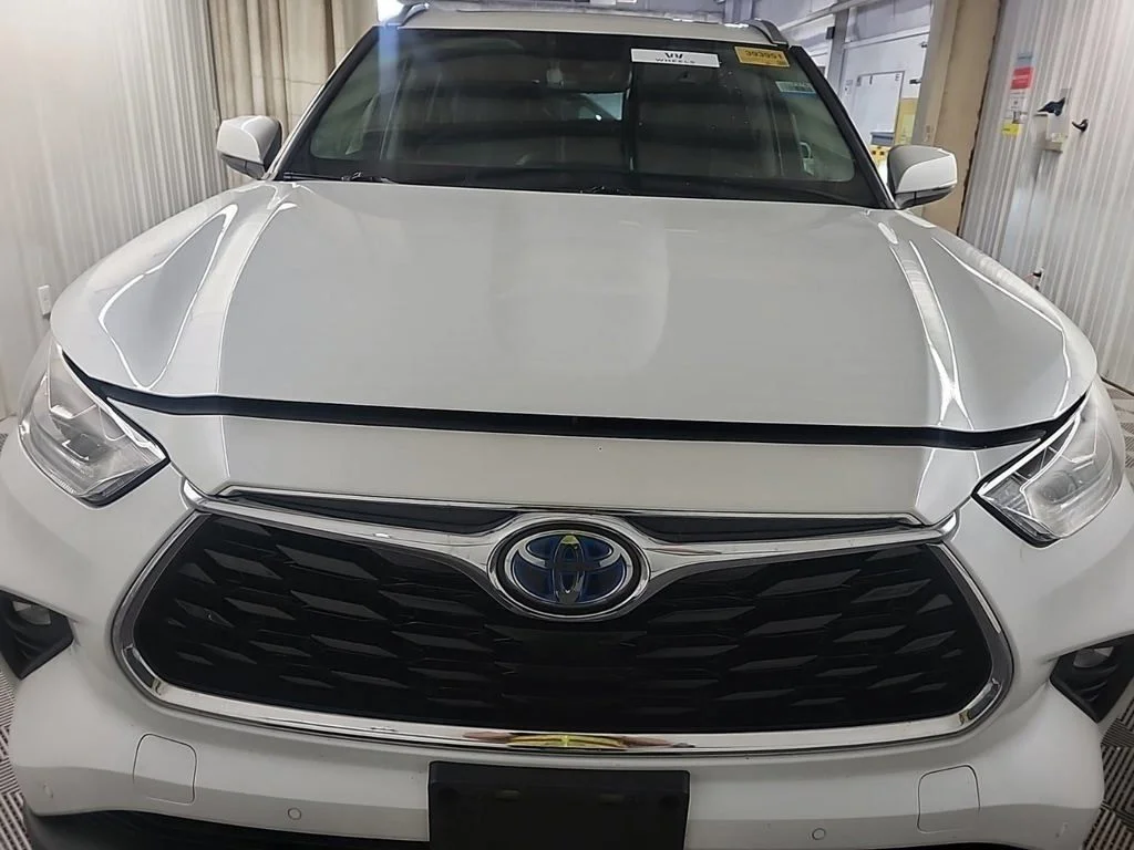 Certified Used 2022 Beige Toyota Limited image 11