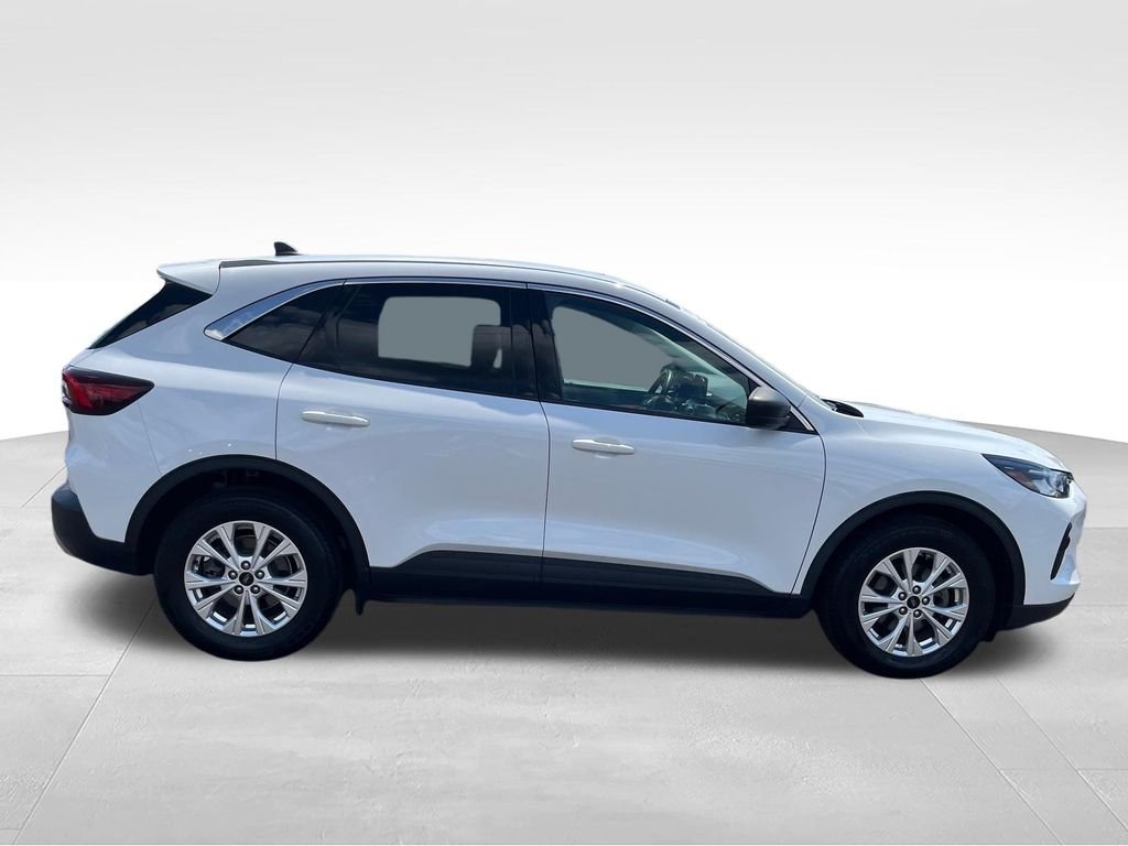 Used 2023 White Ford Active image 6