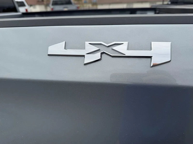 New 2026 Sterling Metallic GMC Elevation image 23
