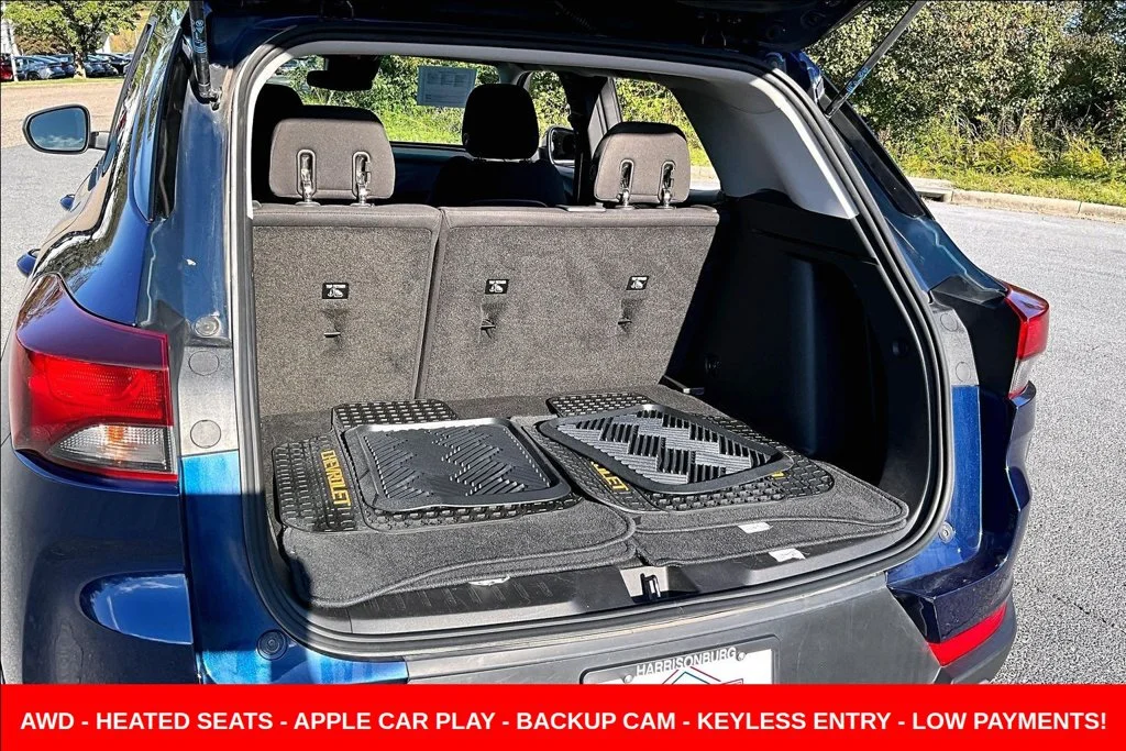 Used 2022 Blue Chevrolet LT image 27