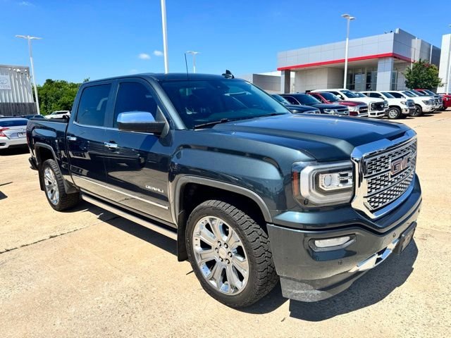 2017 GMC Sierra 4WD Crew Cab Short Box's photo