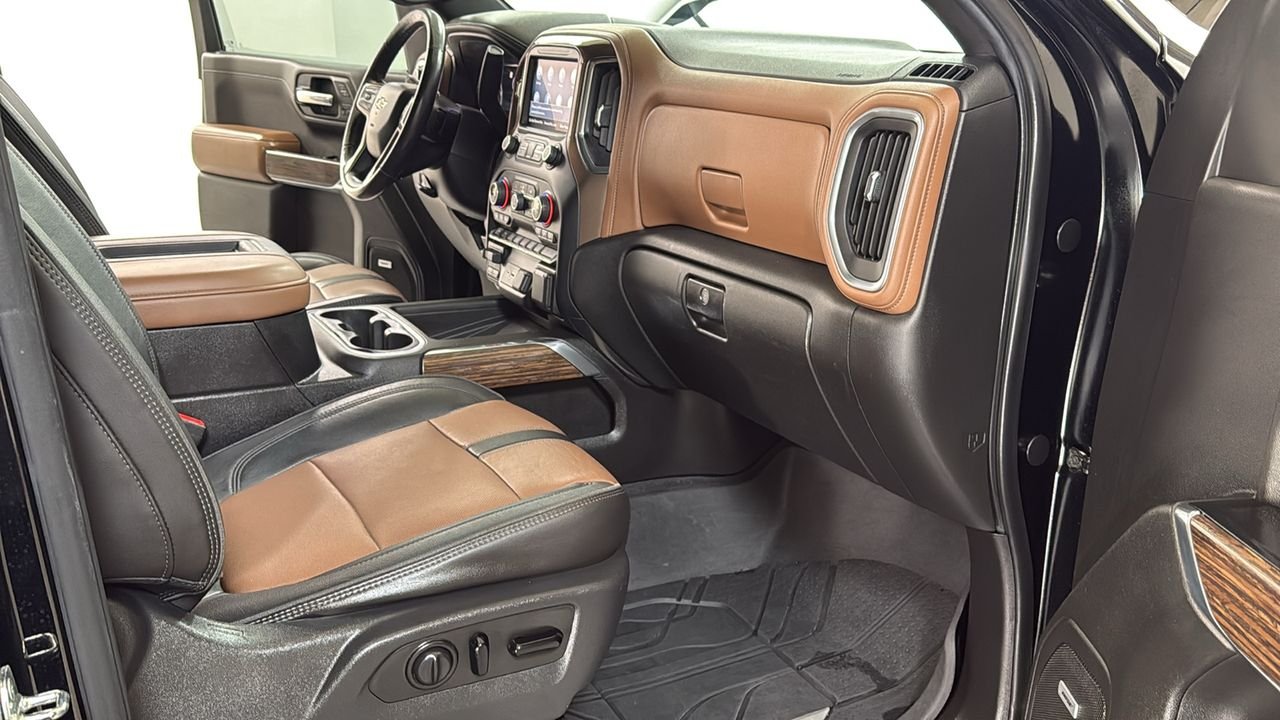 Used 2019 Black Chevrolet High Country image 18