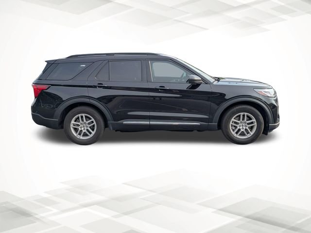 Used 2025 Black Ford Active image 3