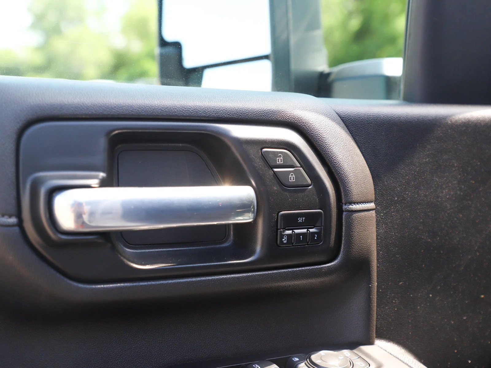Used 2022 Summit White GMC SLT image 21