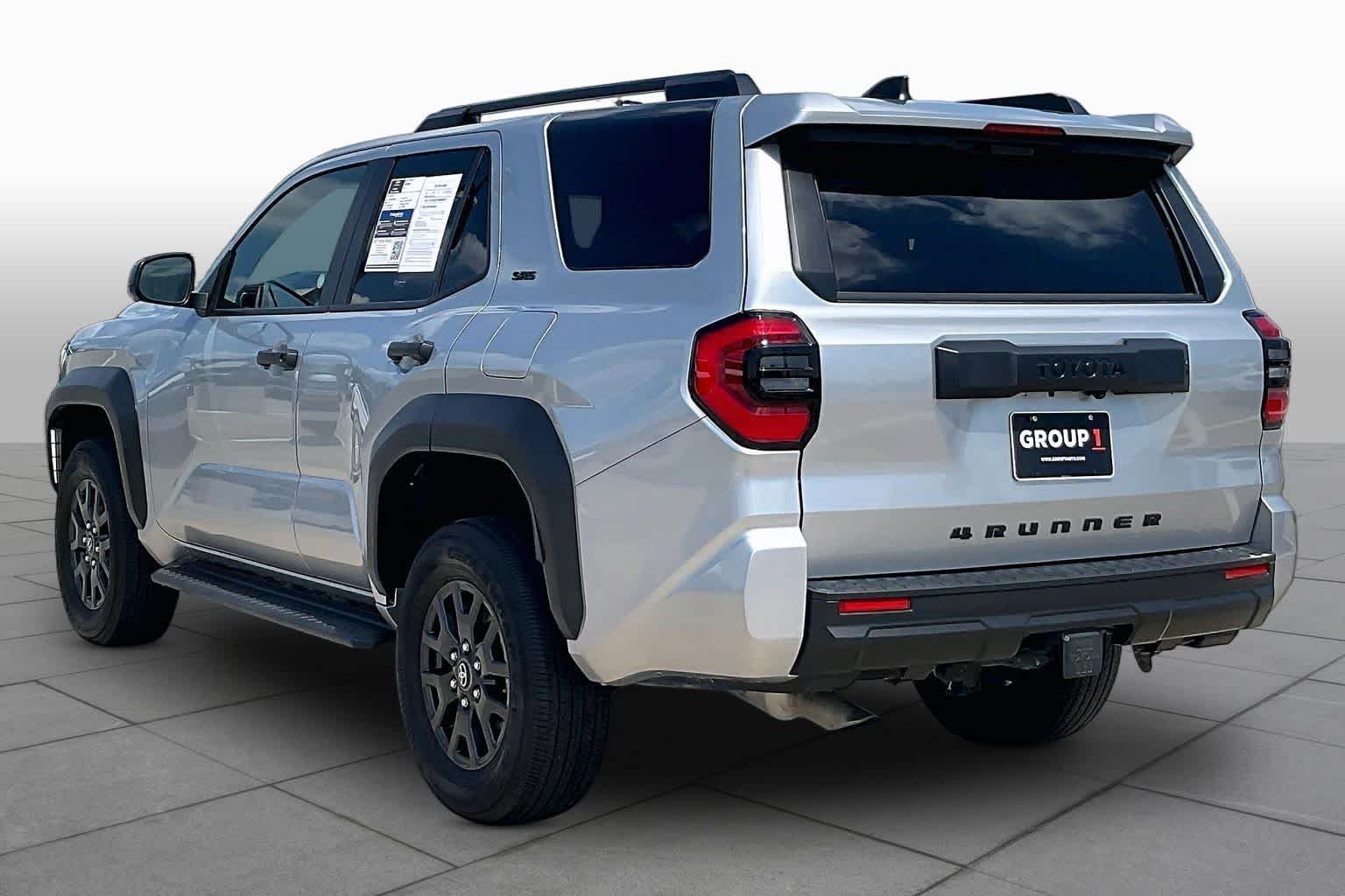 Used 2025 Cutting Edge Toyota SR5 image 12