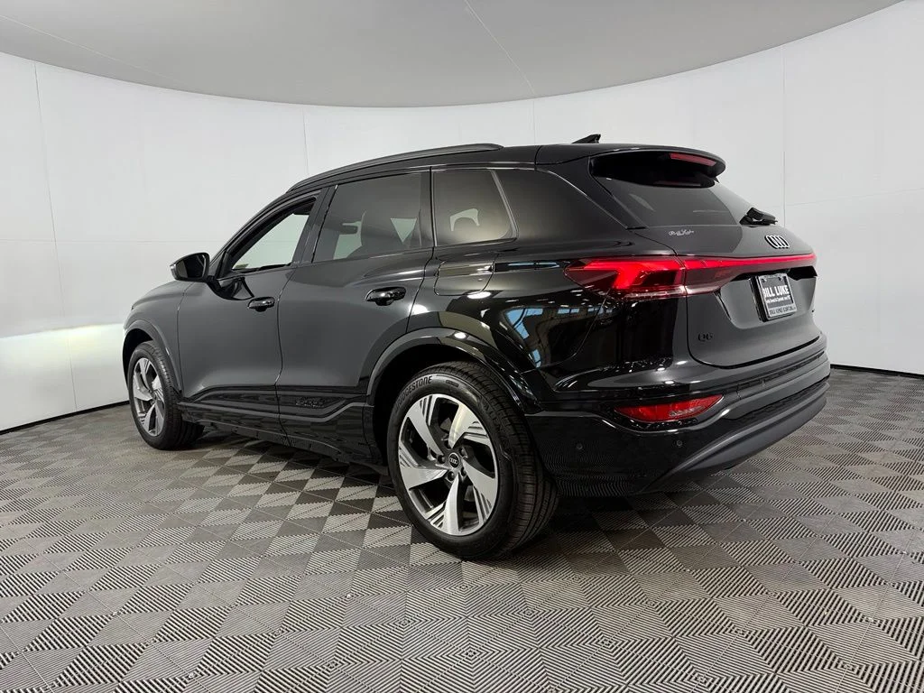 Used 2025 Black Audi Premium Plus image 9
