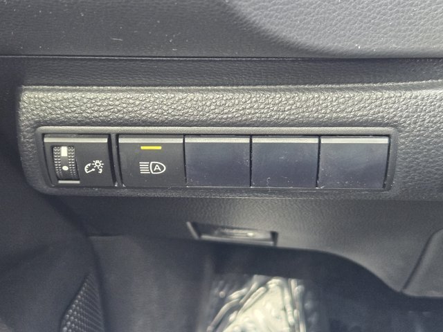 Used 2020 Blizzard Pearl Toyota  image 18