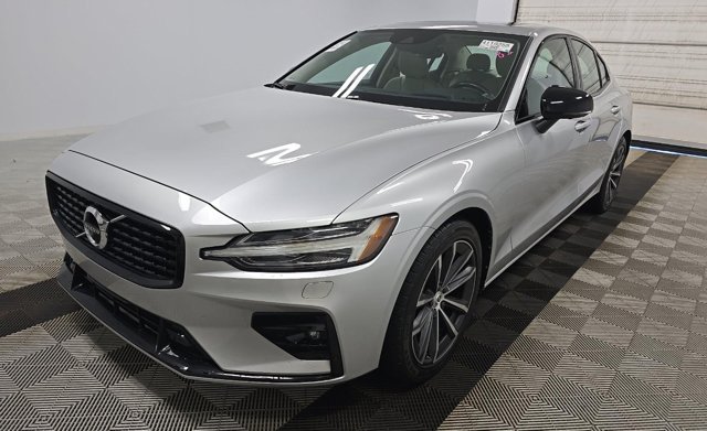 2022 Volvo S60