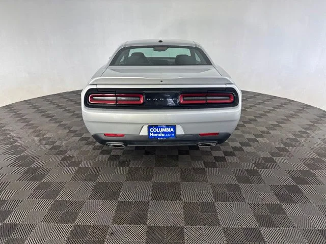 Used 2022 Silver Dodge SXT image 7