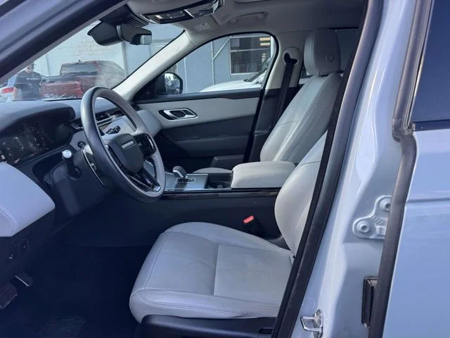 Used 2025 Gray Land Rover Dynamic SE image 21