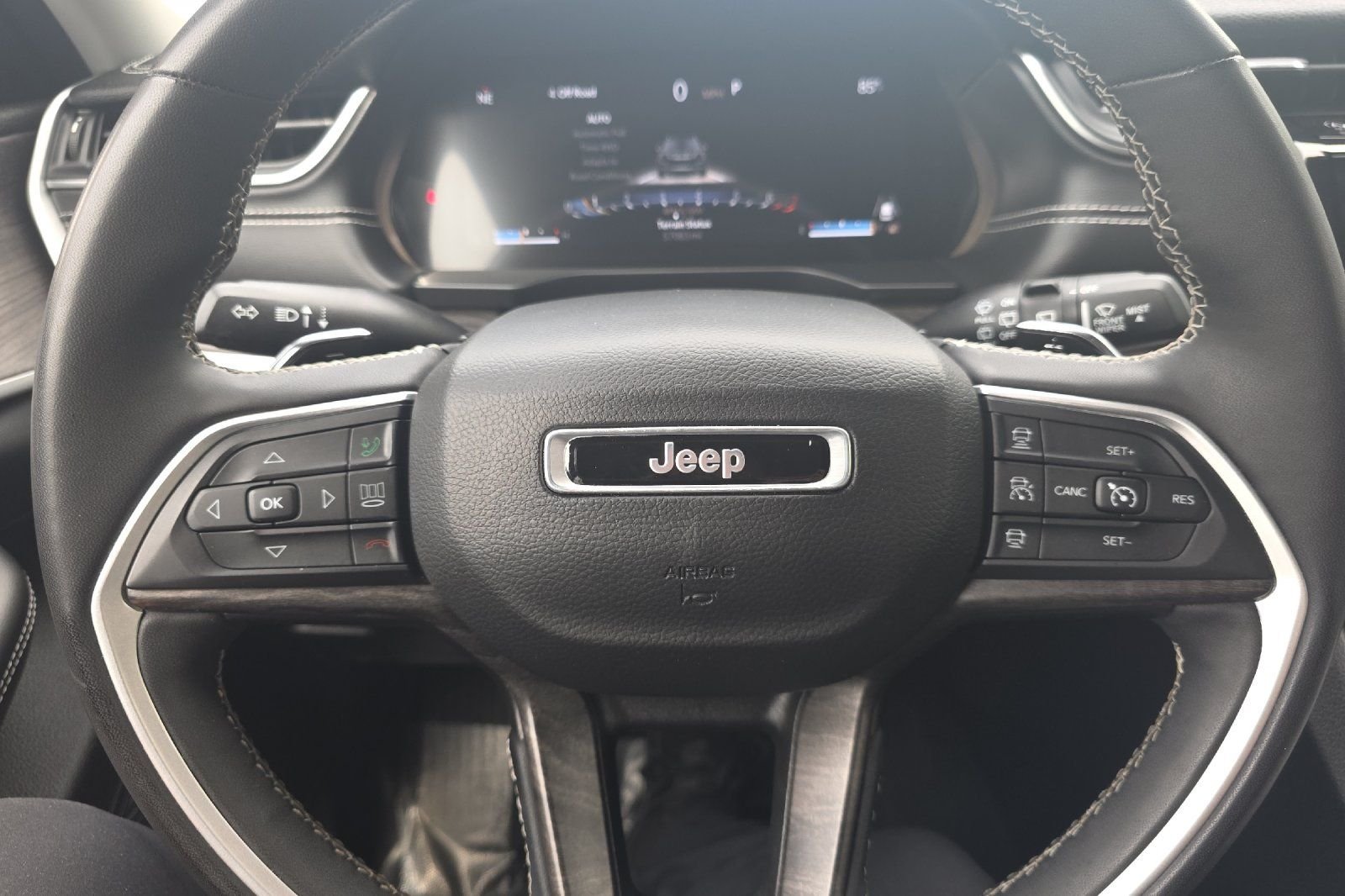 Used 2023 Red Jeep Limited image 25