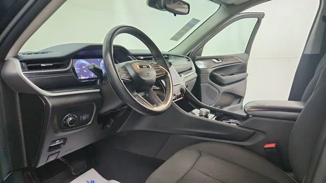 Used 2023 Black Jeep Laredo image 19