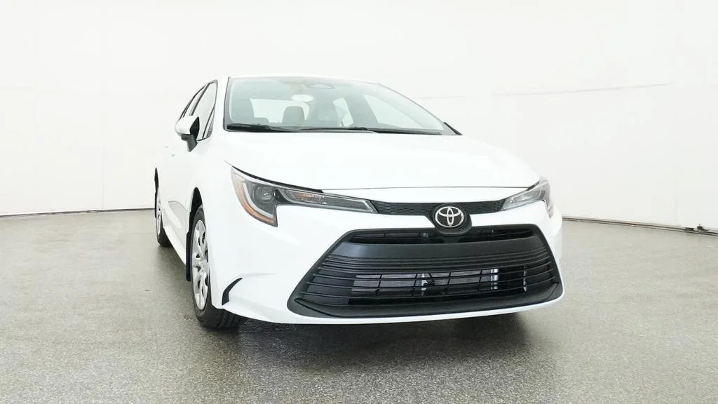 New 2027 Ice Cap Toyota LE image 7