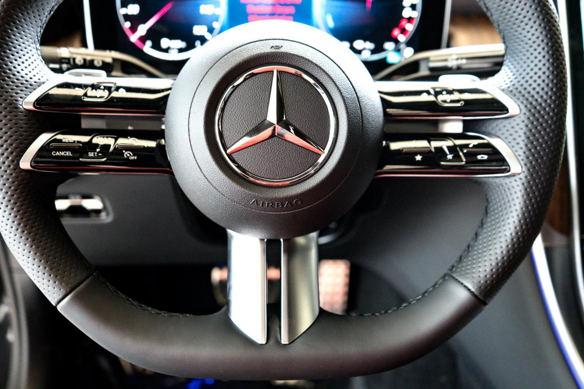 2025 Mercedes-Benz GLC Base - Photo 14