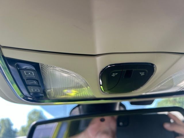 Used 2018 Gray Jeep Limited image 31