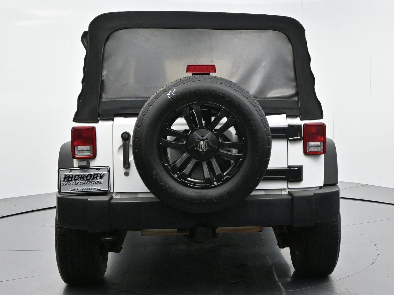 Used 2015 Bright White Clearcoat Jeep Sport image 6