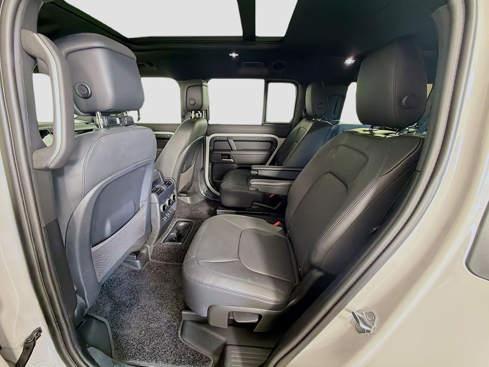 New 2026 Borasco Grey Land Rover X-Dynamic SE image 27
