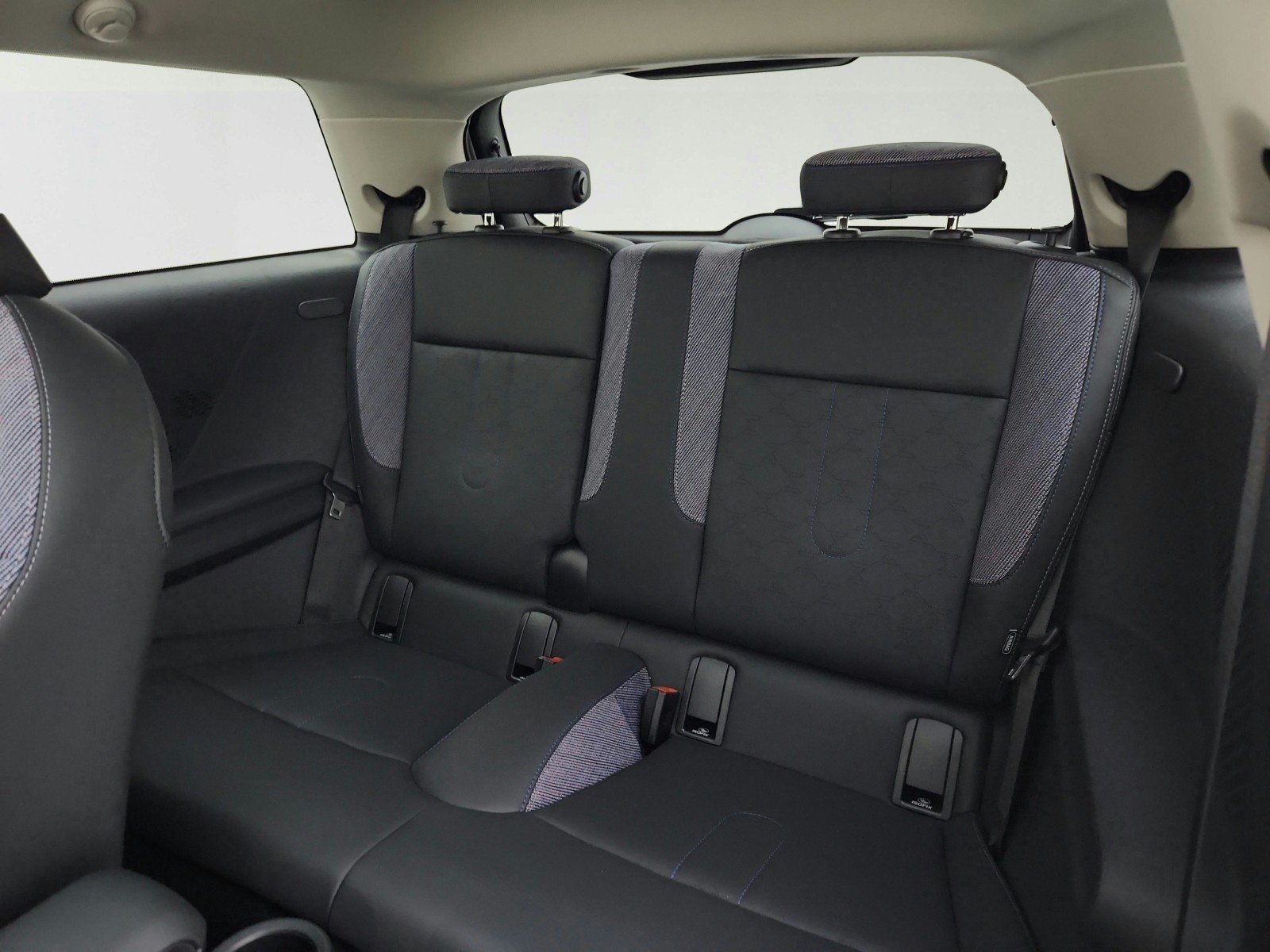 Used 2025 Nanuq White Metallic MINI Cooper S image 24