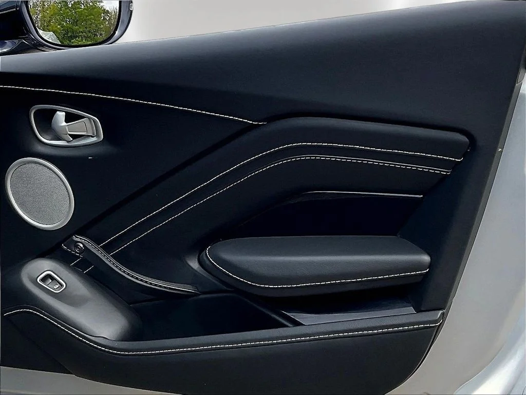 Used 2020  Aston Martin  image 25