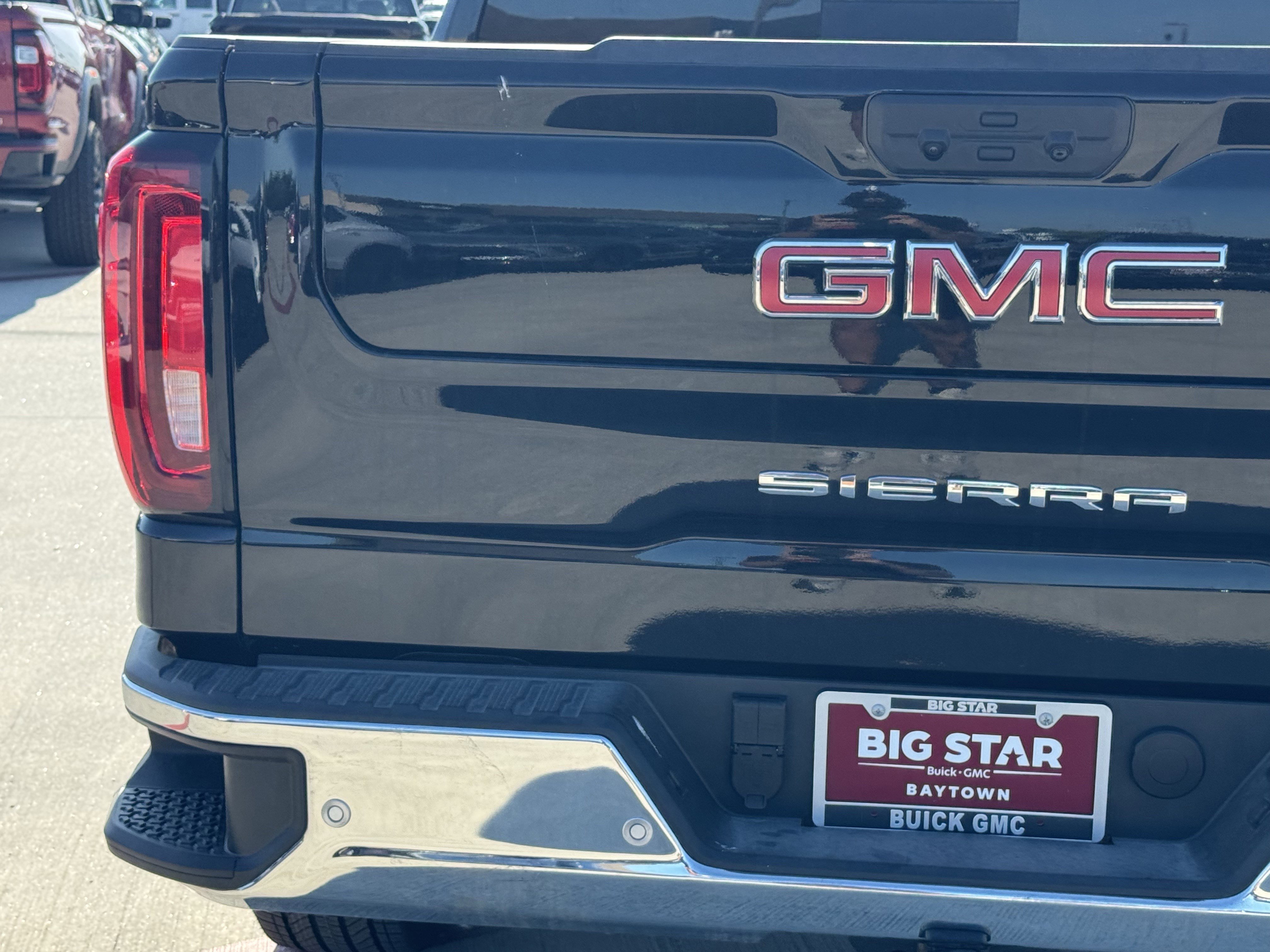 2026 GMC Sierra 1500 SLT - Photo 10