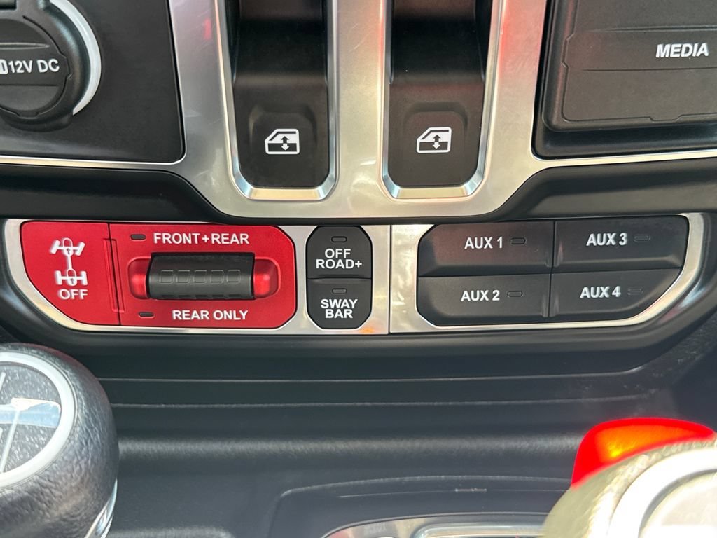 Used 2023 Purple Jeep Rubicon image 27
